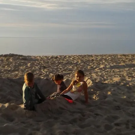 2 Bursztyny ロッジ *